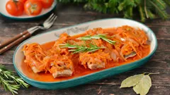 Fisk under grönsaksmarinad i ugn – två enkla varianter med morot/lök eller vitkål