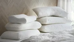 Hur man väljer en ortopedisk kudde för bättre sömn och mindre nacksmärta